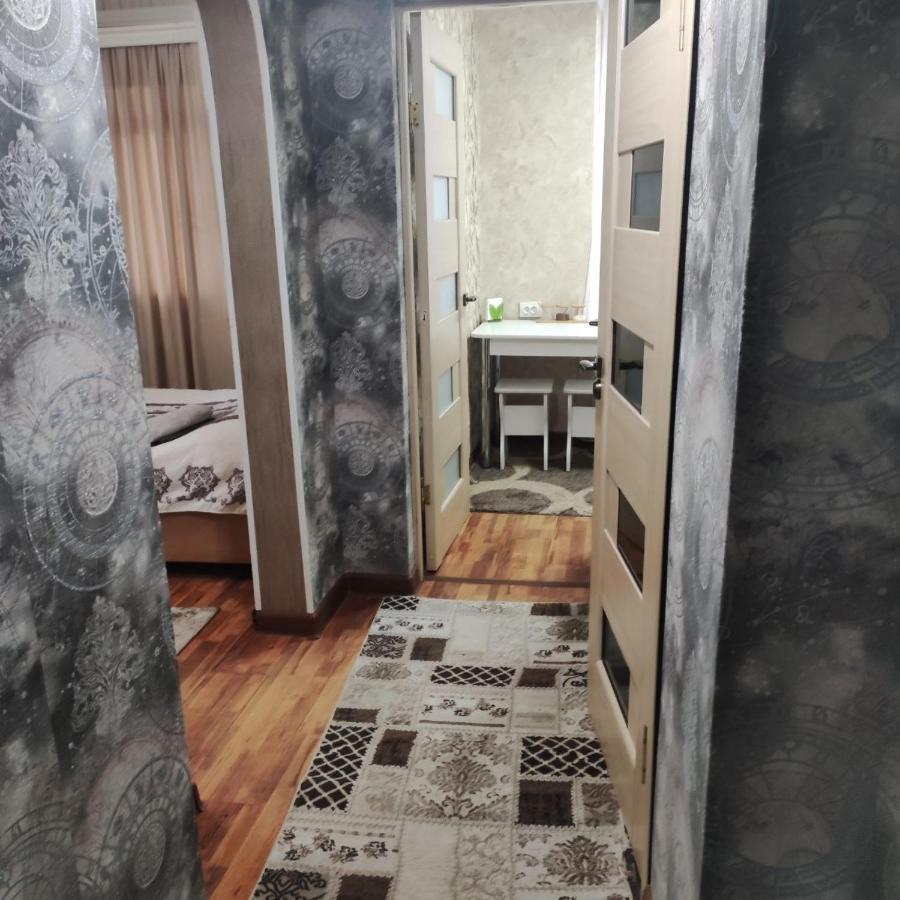 Ferienwohnung Комфортная Квартира Для 2Х Персон Bischkek Exterior foto