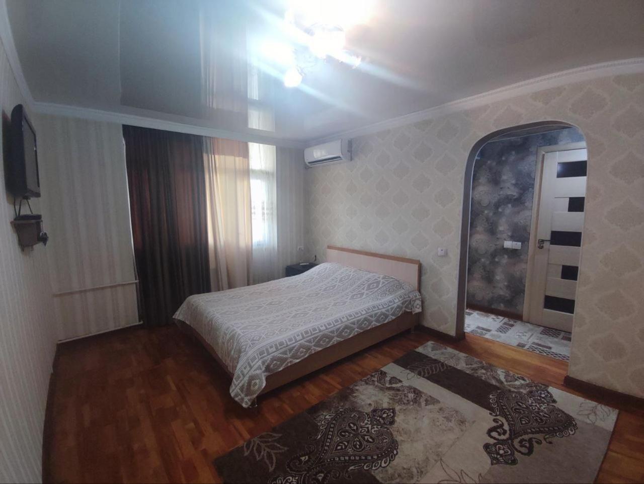 Ferienwohnung Комфортная Квартира Для 2Х Персон Bischkek Exterior foto